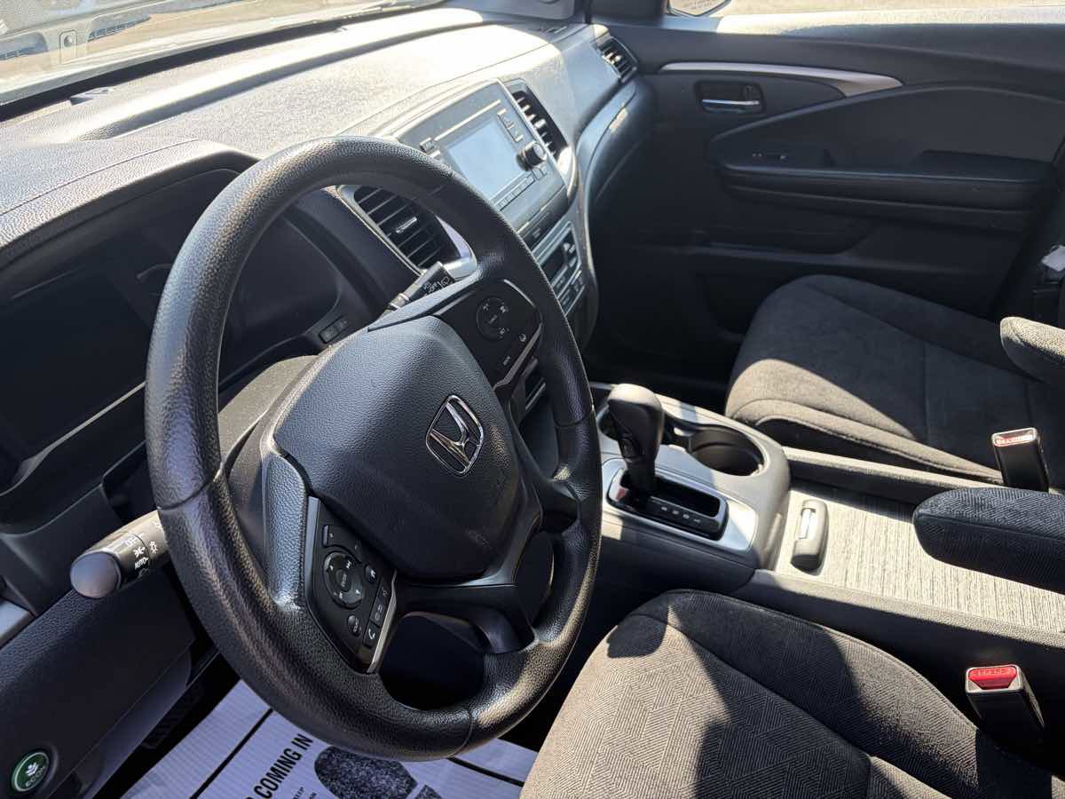 Used 2019 Honda Pilot LX image 12