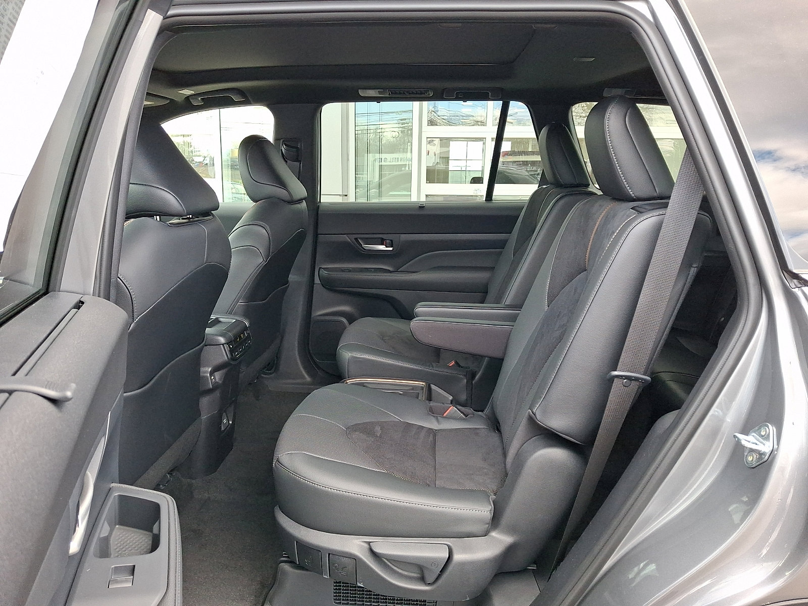 Certified 2026 Toyota Grand Highlander AWD Hybrid image 11