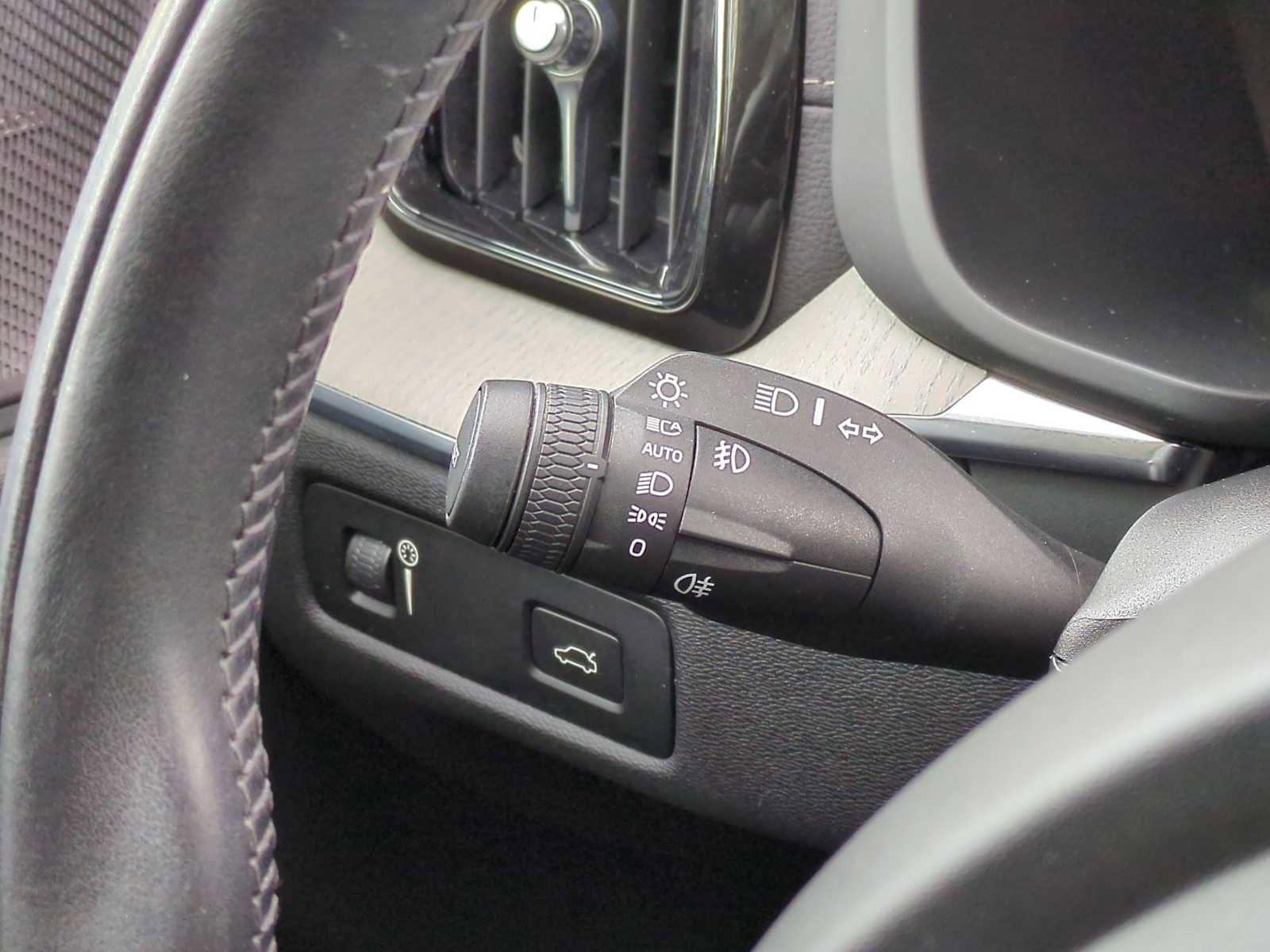 Used 2021 Volvo XC60 T5 Inscription image 28