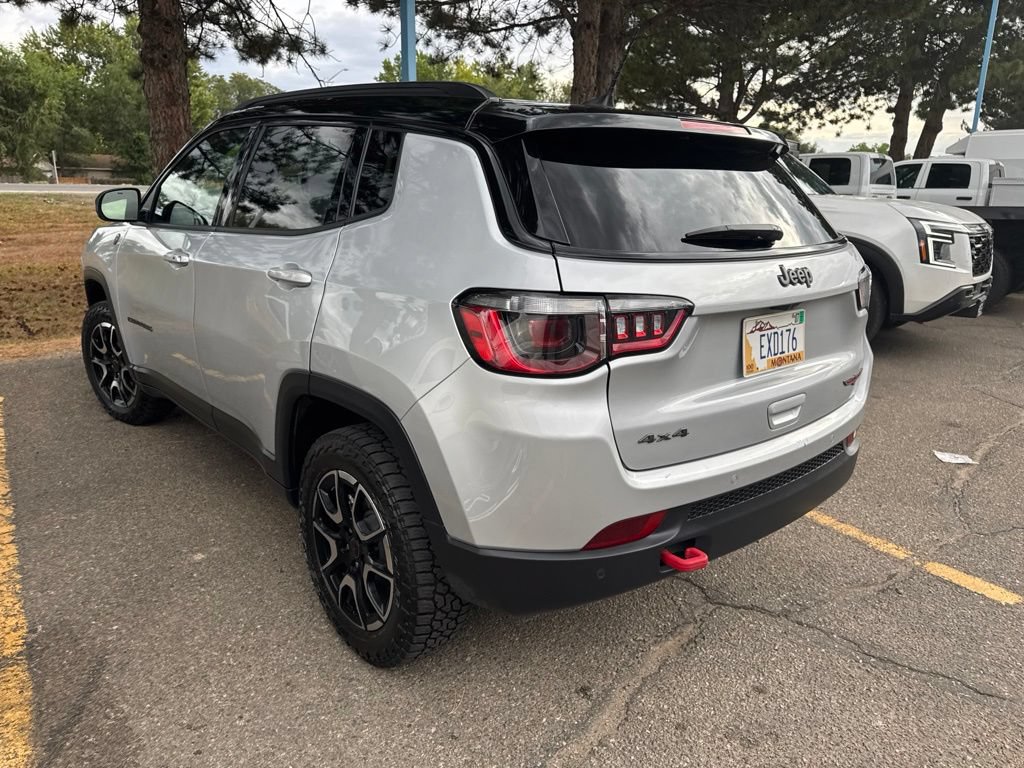 Used 2025 Jeep Compass Trailhawk AWD/4WD image 8