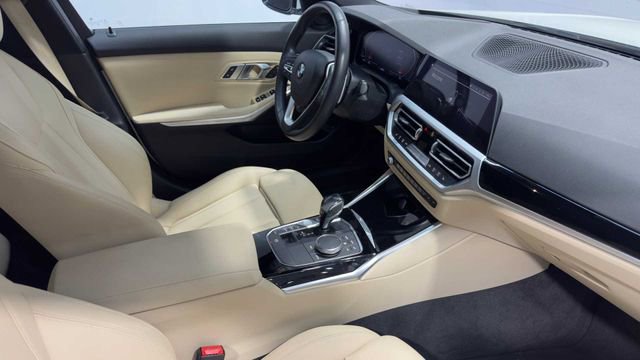 Used 2019 BMW 330i Sedan w/ Premium Package image 12