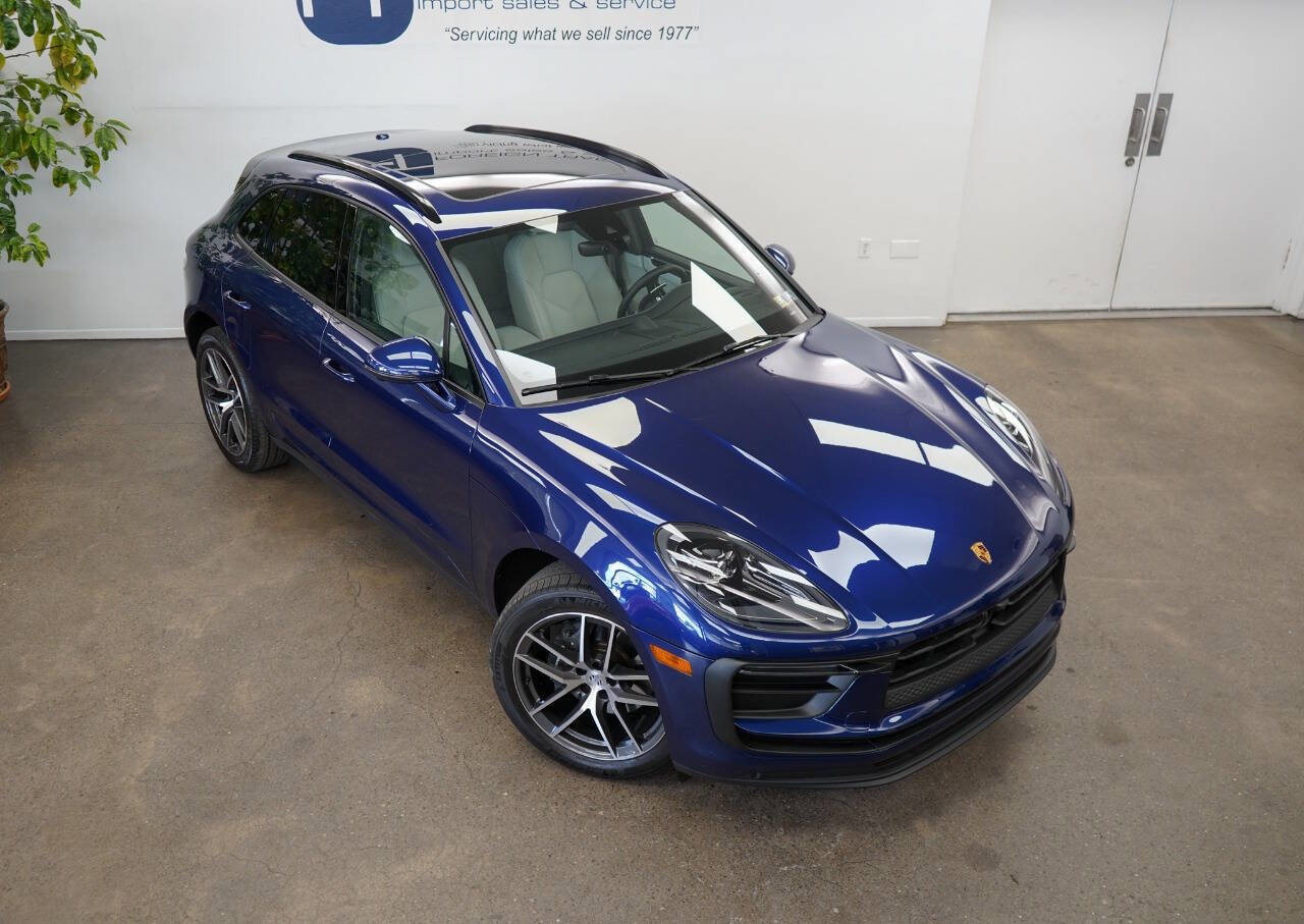 Used 2024 Porsche Macan image 33