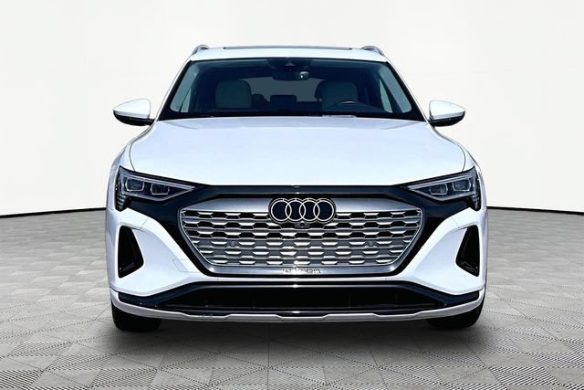 Used 2024 Audi Q8 e-tron Premium AWD/4WD image 3