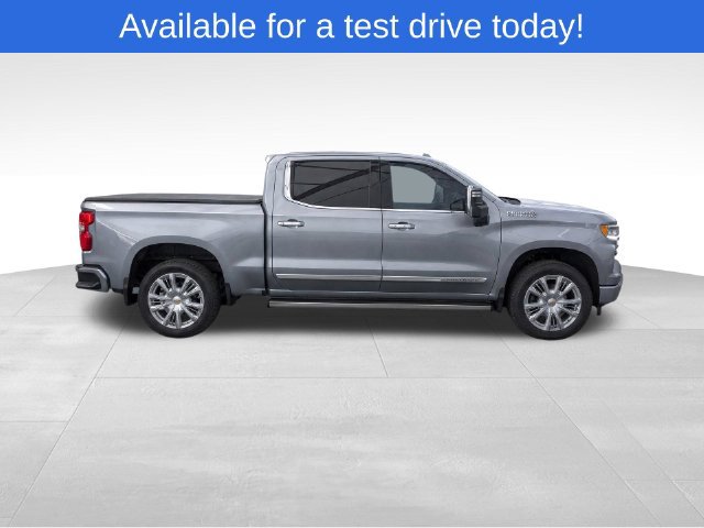Used 2026 Chevrolet Silverado 1500 High Country w/ High Country Premium Package AWD/4WD image 3