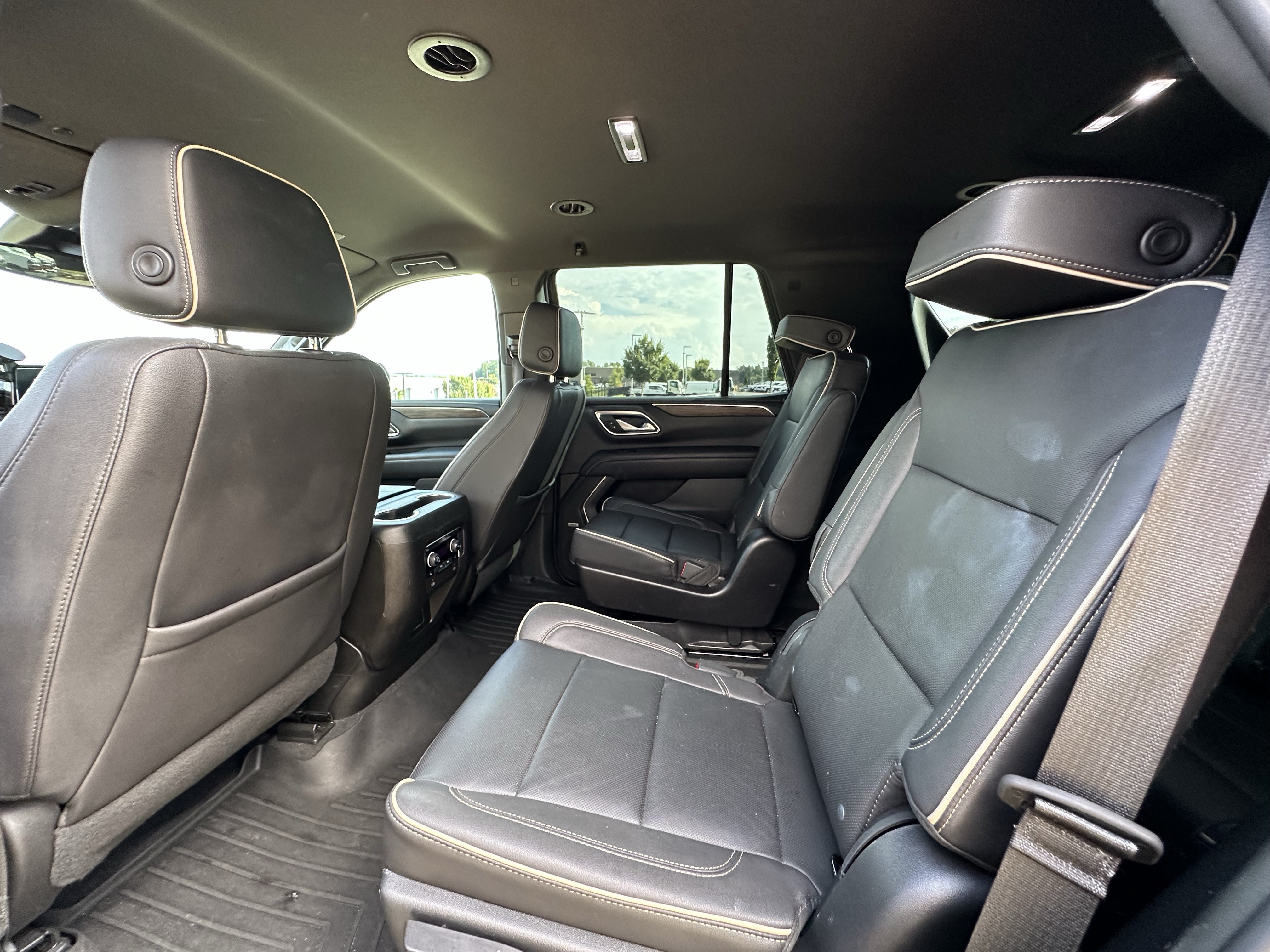 Used 2023 Chevrolet Tahoe Premier RWD image 27