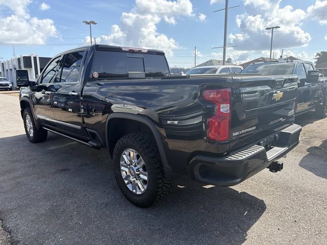 Used 2024 Chevrolet Silverado 2500 High Country w/ High Country Premium Package AWD/4WD image 9