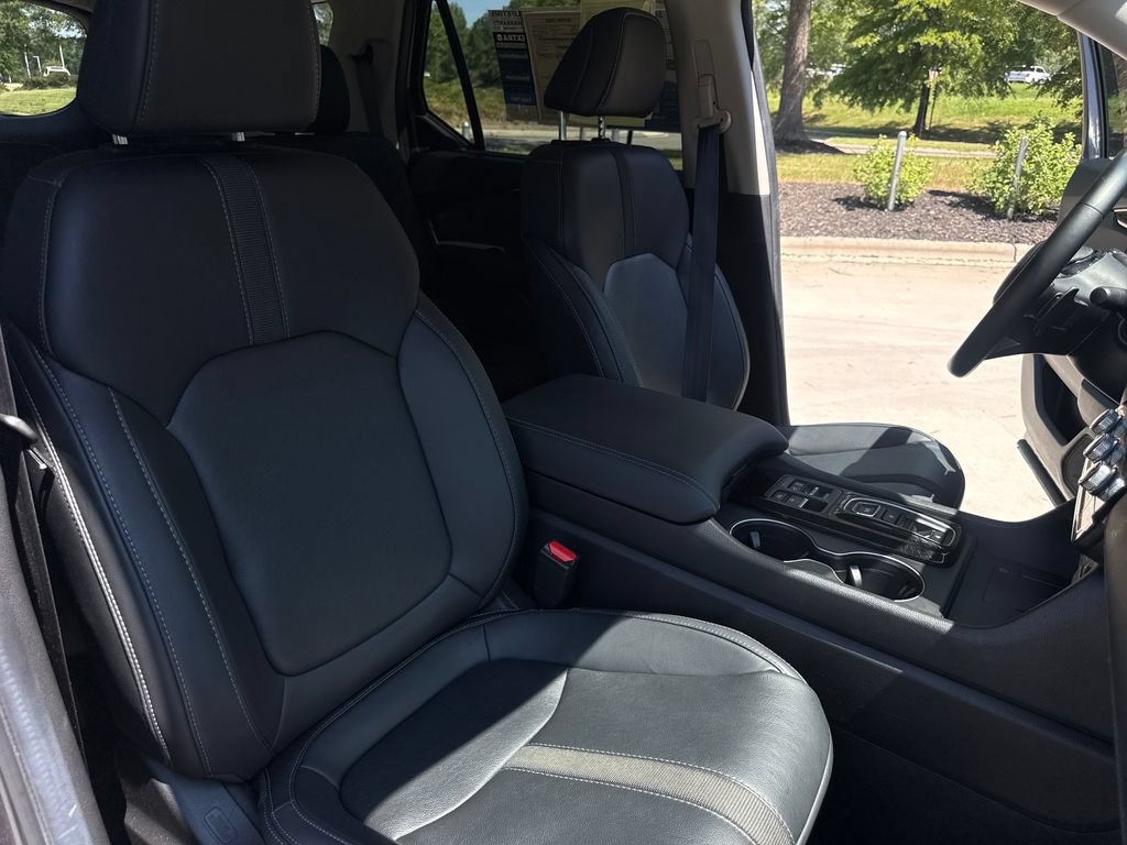Used 2025 Honda Pilot EX-L image 35