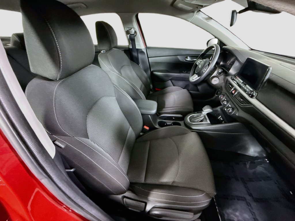 Used 2021 Kia Forte LXS FWD image 27
