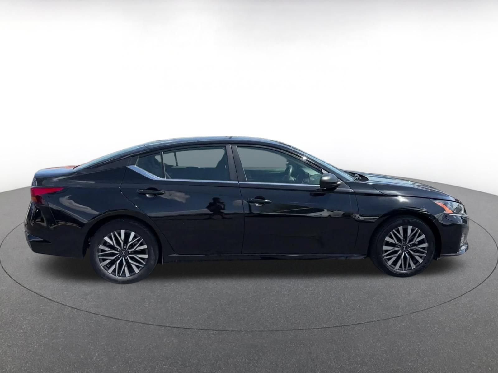 Used 2026 Nissan Altima 2.5 SV FWD image 15
