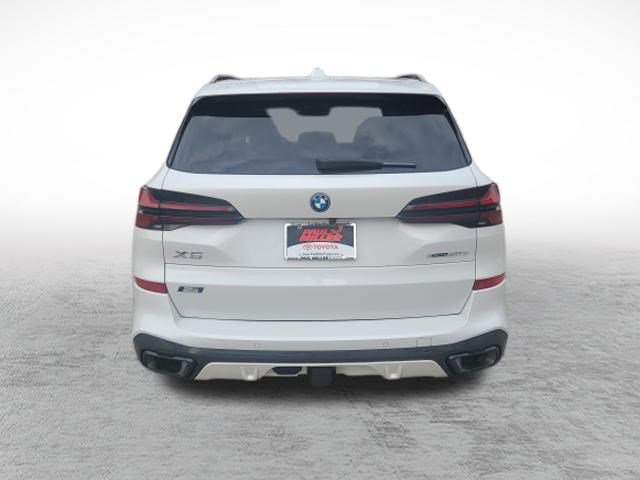 Used 2024 BMW X5 xDrive50e w/ M Sport Package image 7