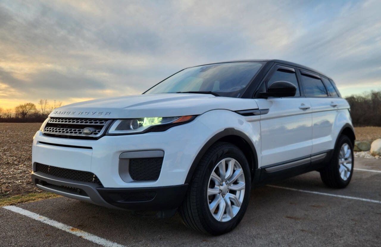 Used 2017 Land Rover Range Rover Evoque SE image 16