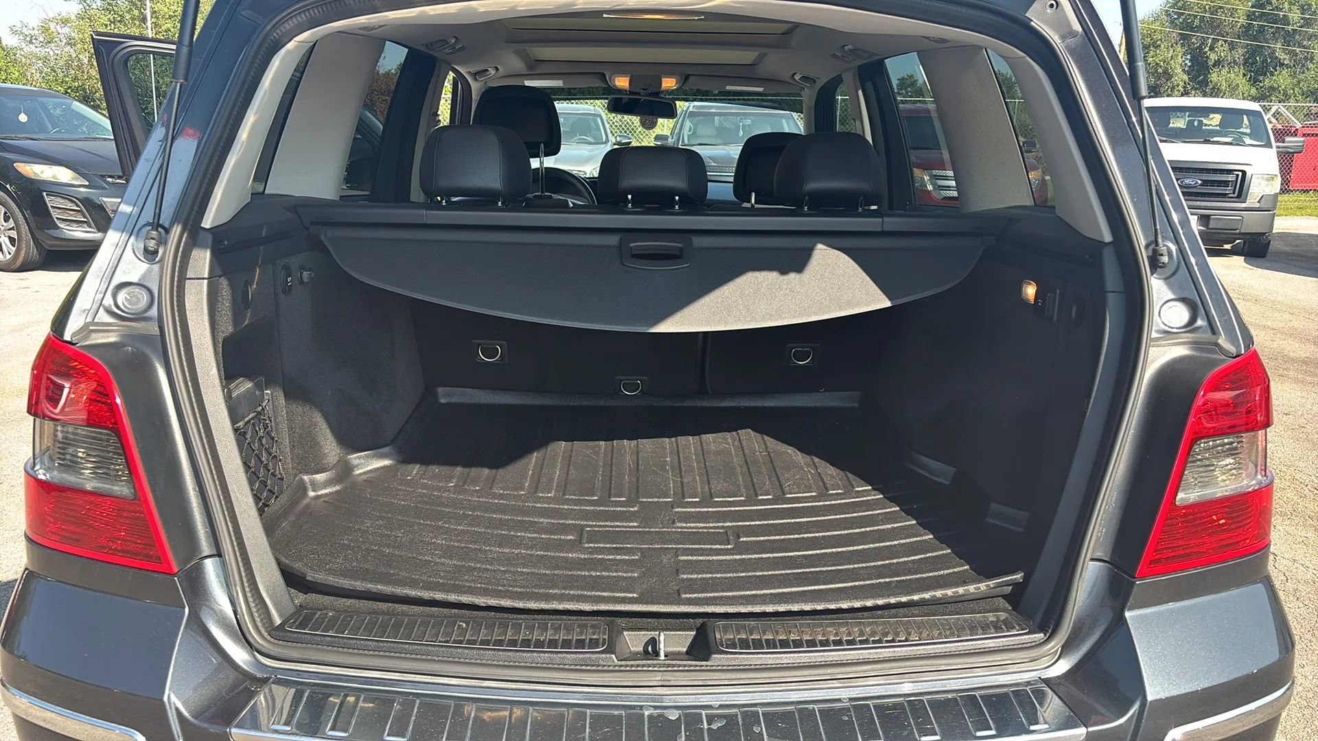 Used 2010 Mercedes-Benz GLK 350 4MATIC image 23