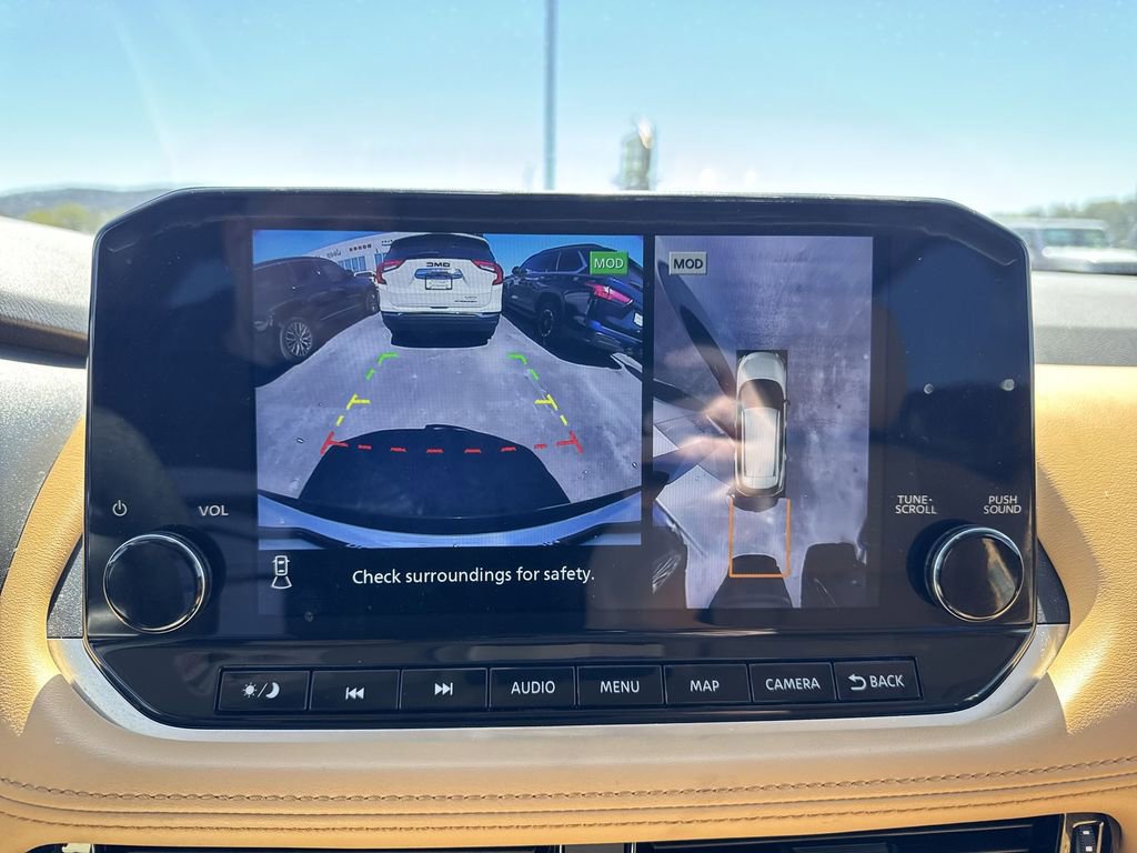 Used 2023 Nissan Rogue Platinum w/ Platinum Premium Package image 17