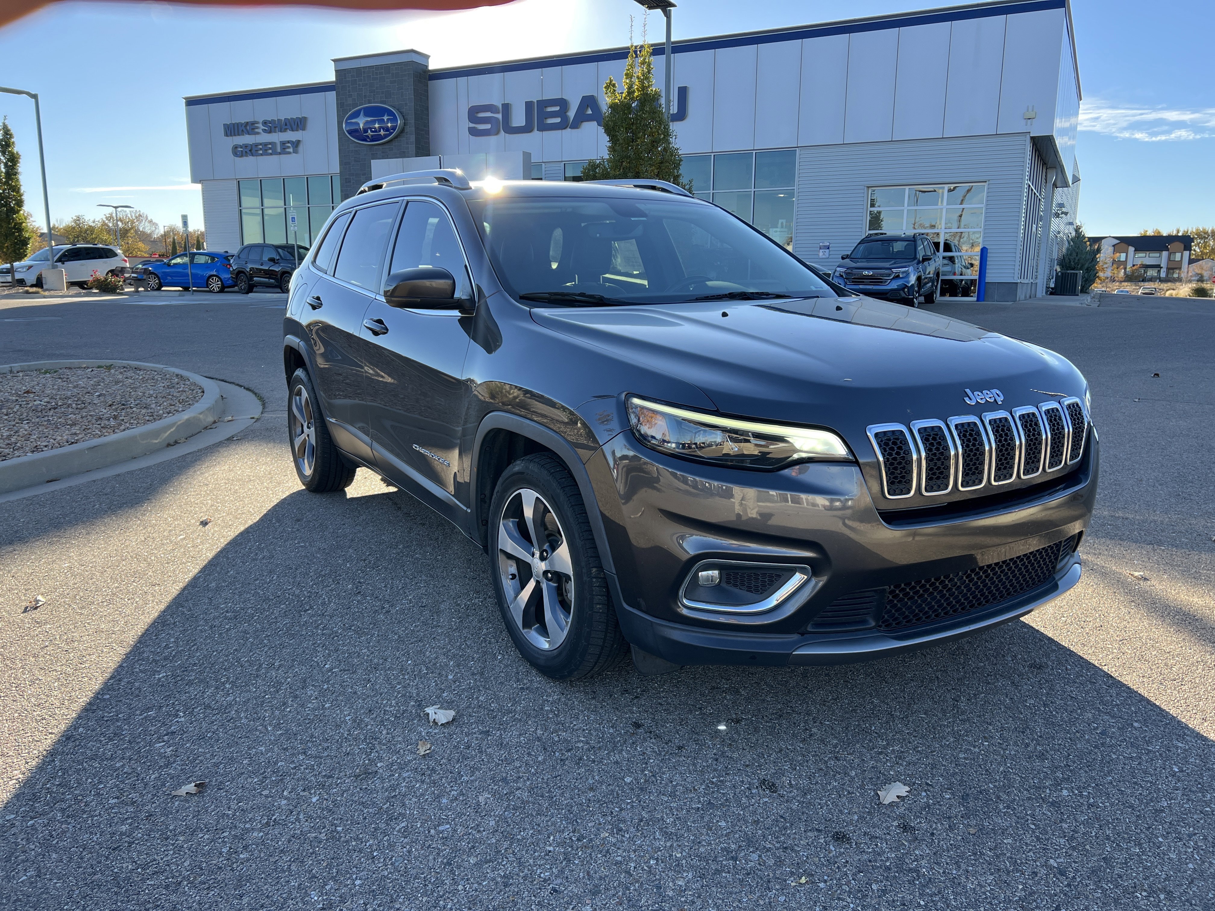 Used 2020 Jeep Cherokee Limited image 9