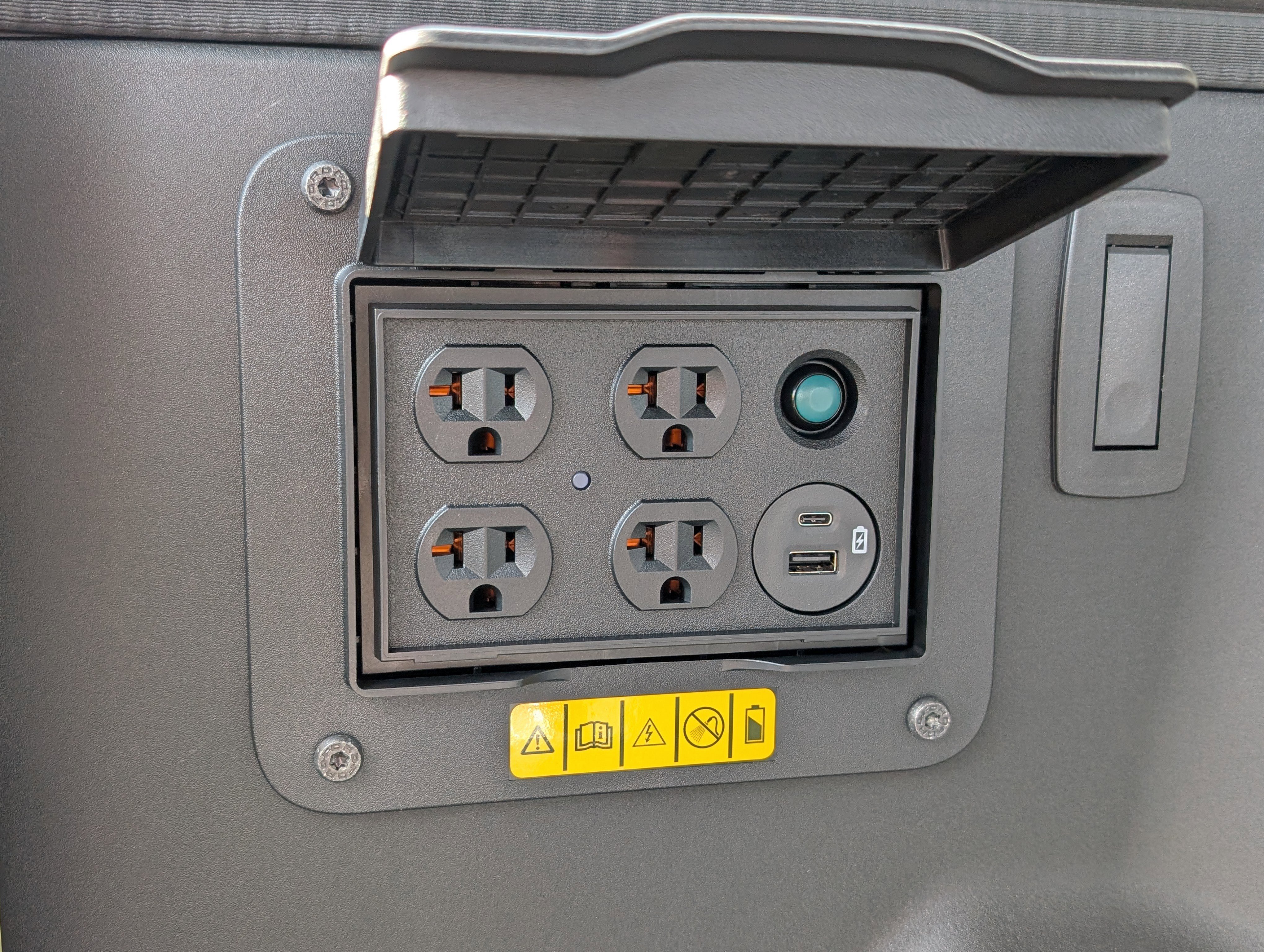 New 2025 Ford F150 Lightning Flash image 6