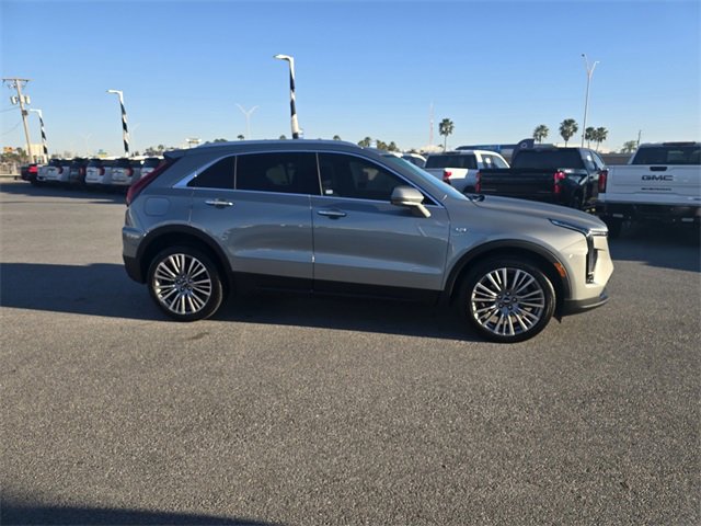 Used 2025 Cadillac XT4 Premium Luxury image 11