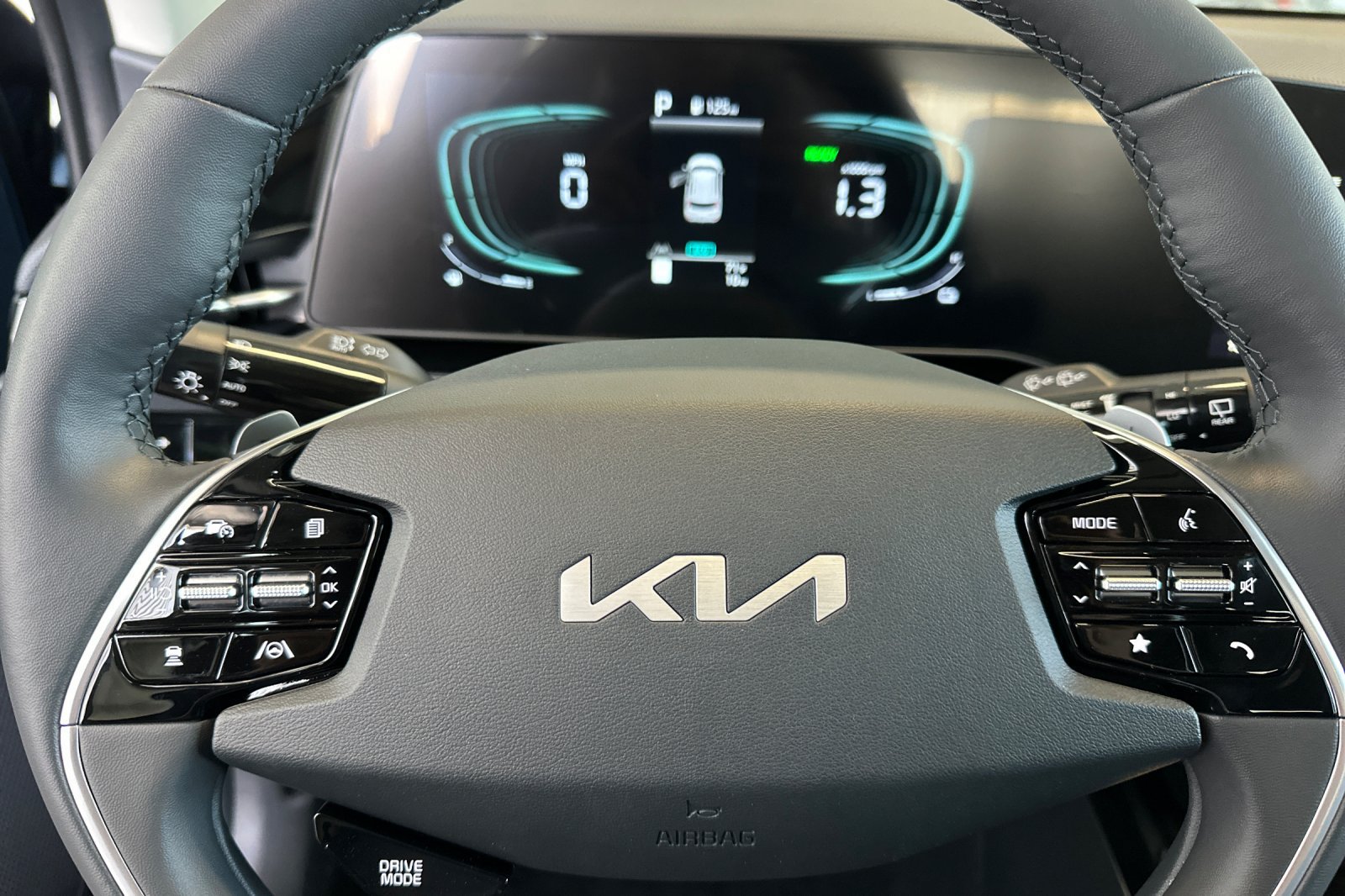 New 2026 Kia Niro EX FWD image 23