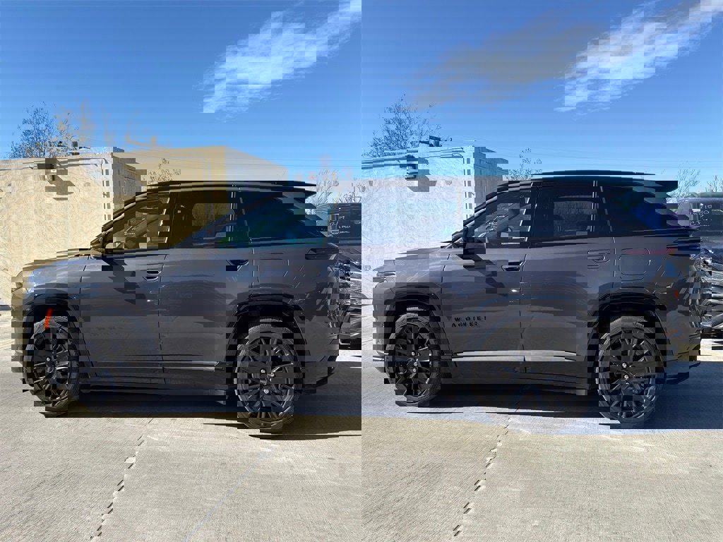 Used 2024 Jeep Wagoneer Launch Edition image 8