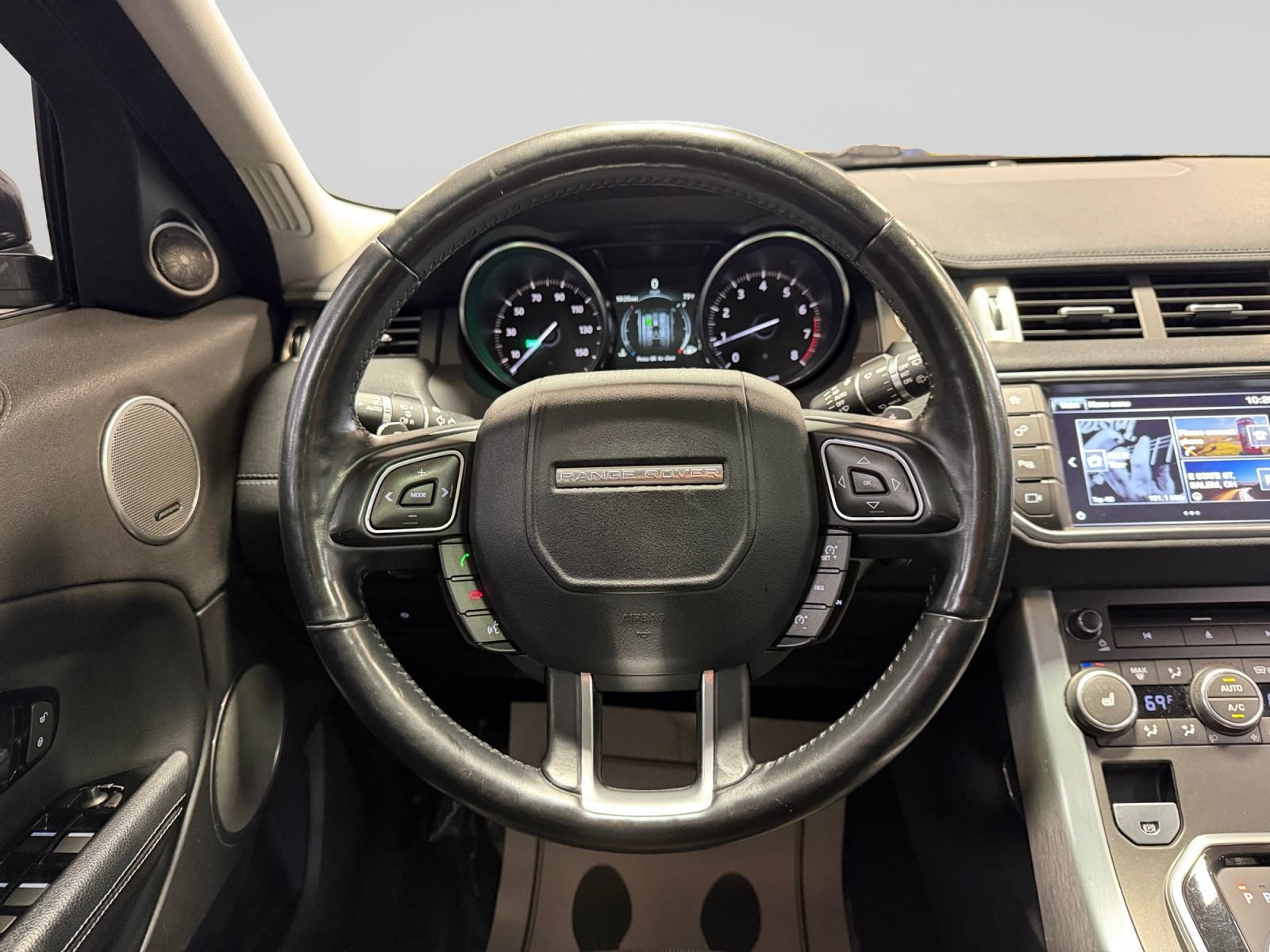 Used 2016 Land Rover Range Rover Evoque SE Premium AWD/4WD image 17