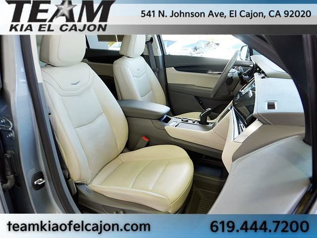 Used 2023 Cadillac XT6 Premium Luxury w/ Technology Package FWD image 12