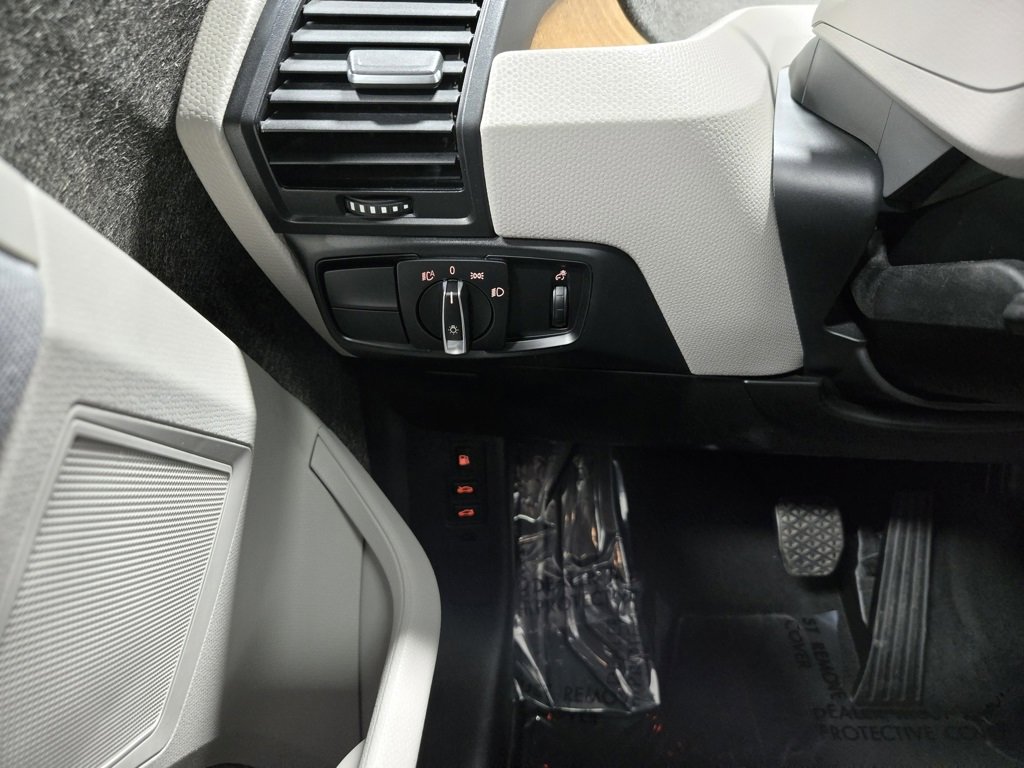 Used 2018 BMW i3 w/ Range Extender image 14
