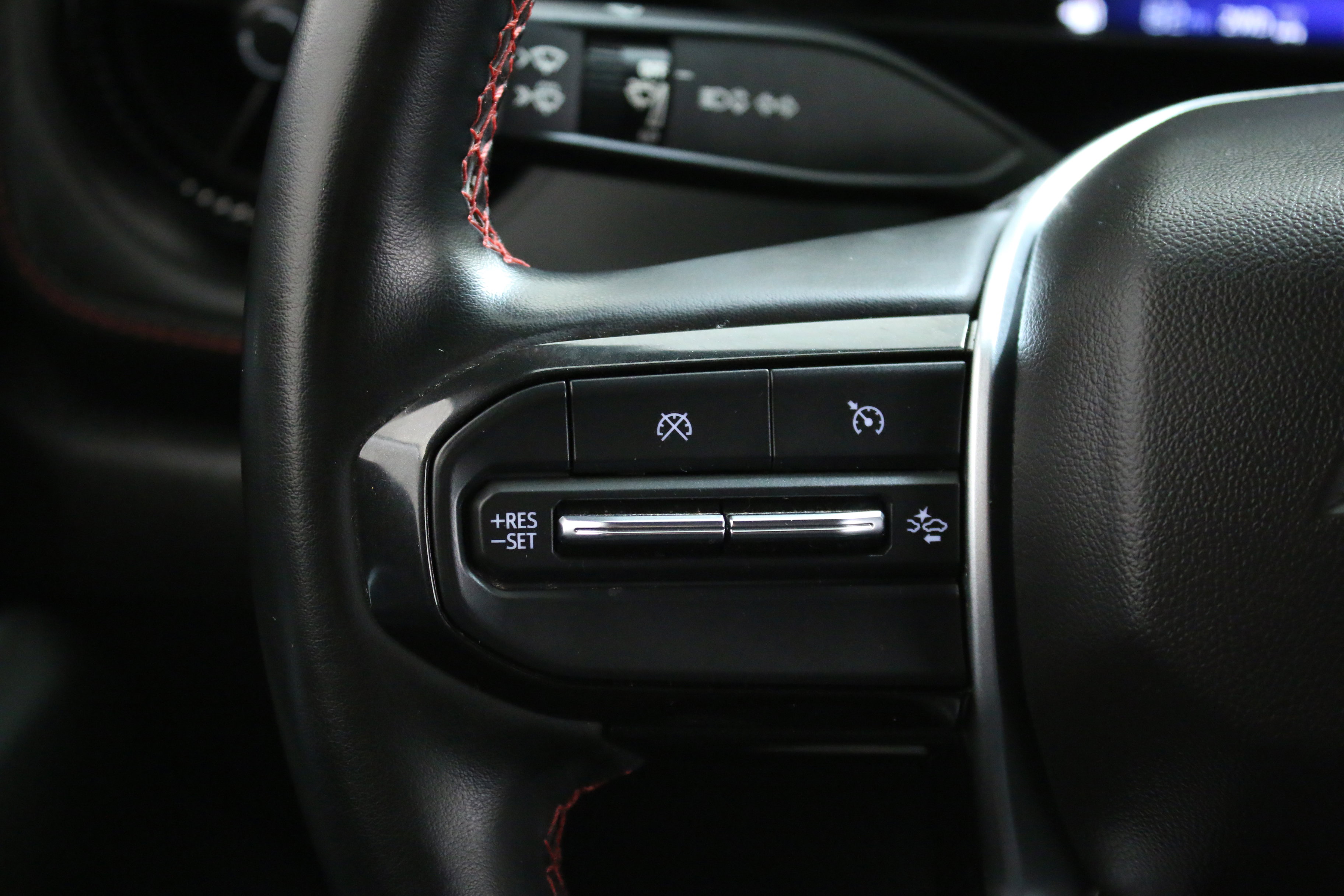 Used 2023 Chevrolet Colorado Z71 w/ Z71 Convenience Package 2 image 14