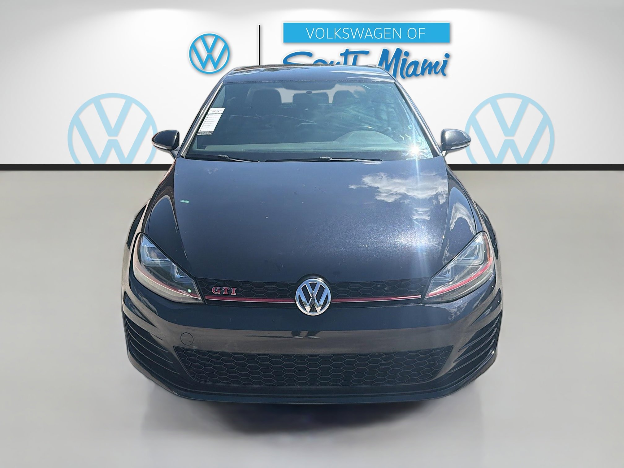 Used 2017 Volkswagen GTI Sport FWD image 2