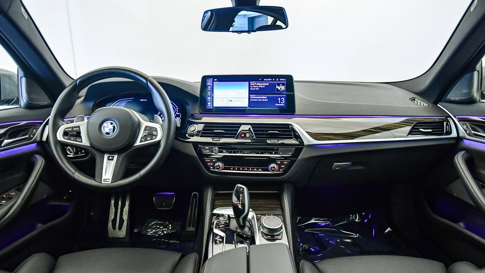 Certified 2022 BMW 530e w/ Premium Package image 15