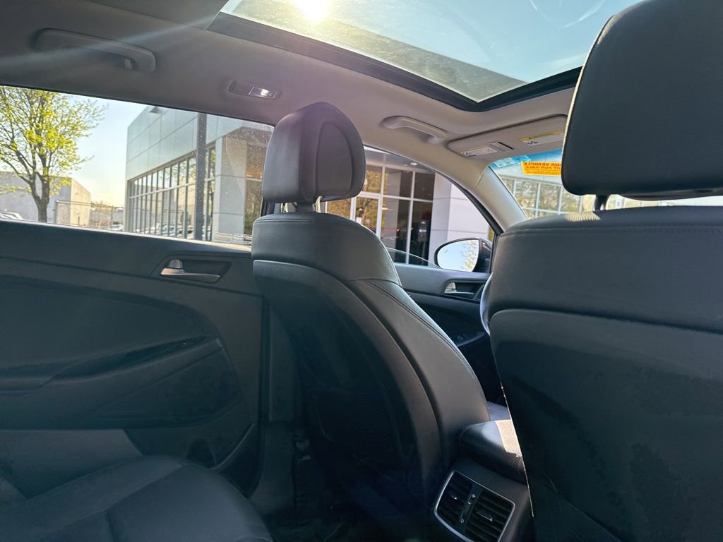 Used 2016 Hyundai Tucson Limited w/ Option Group 03 image 9