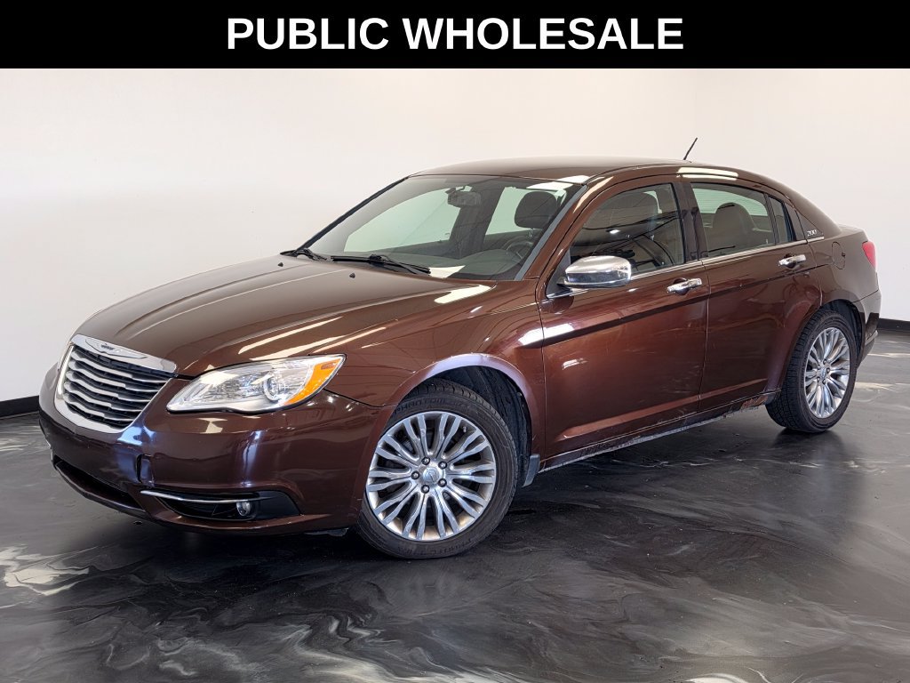 Used 2013 Chrysler 200 Limited FWD 360° Tour