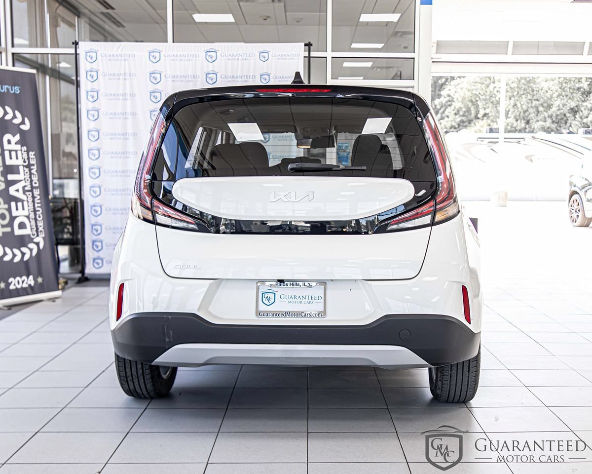 Used 2023 Kia Soul LX w/ Option Group 015 FWD image 14