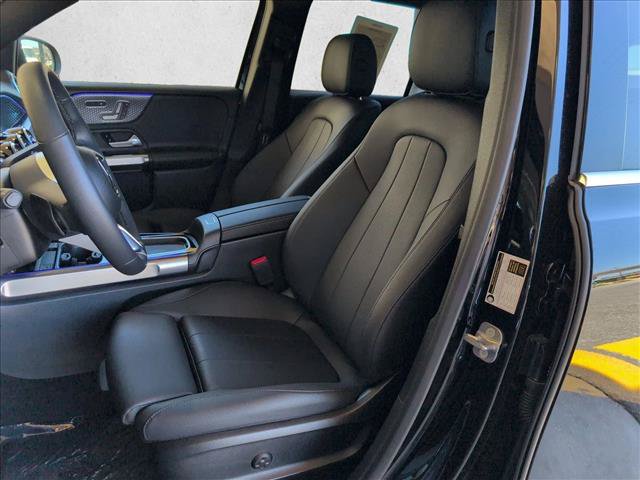 Used 2025 Mercedes-Benz GLB 250 image 4