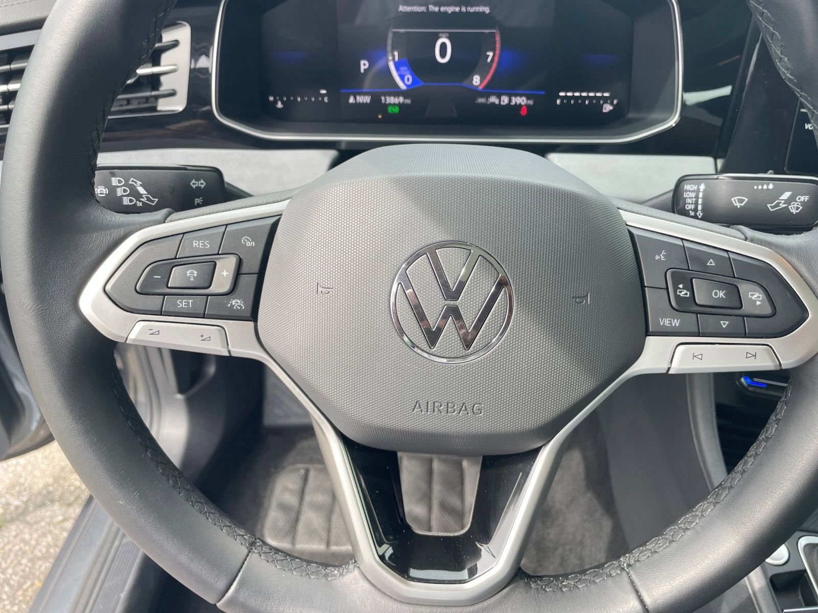 Used 2025 Volkswagen Jetta SE image 27