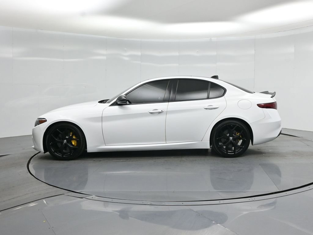 Used 2021 Alfa Romeo Giulia Ti w/ Nero Edizione RWD image 26