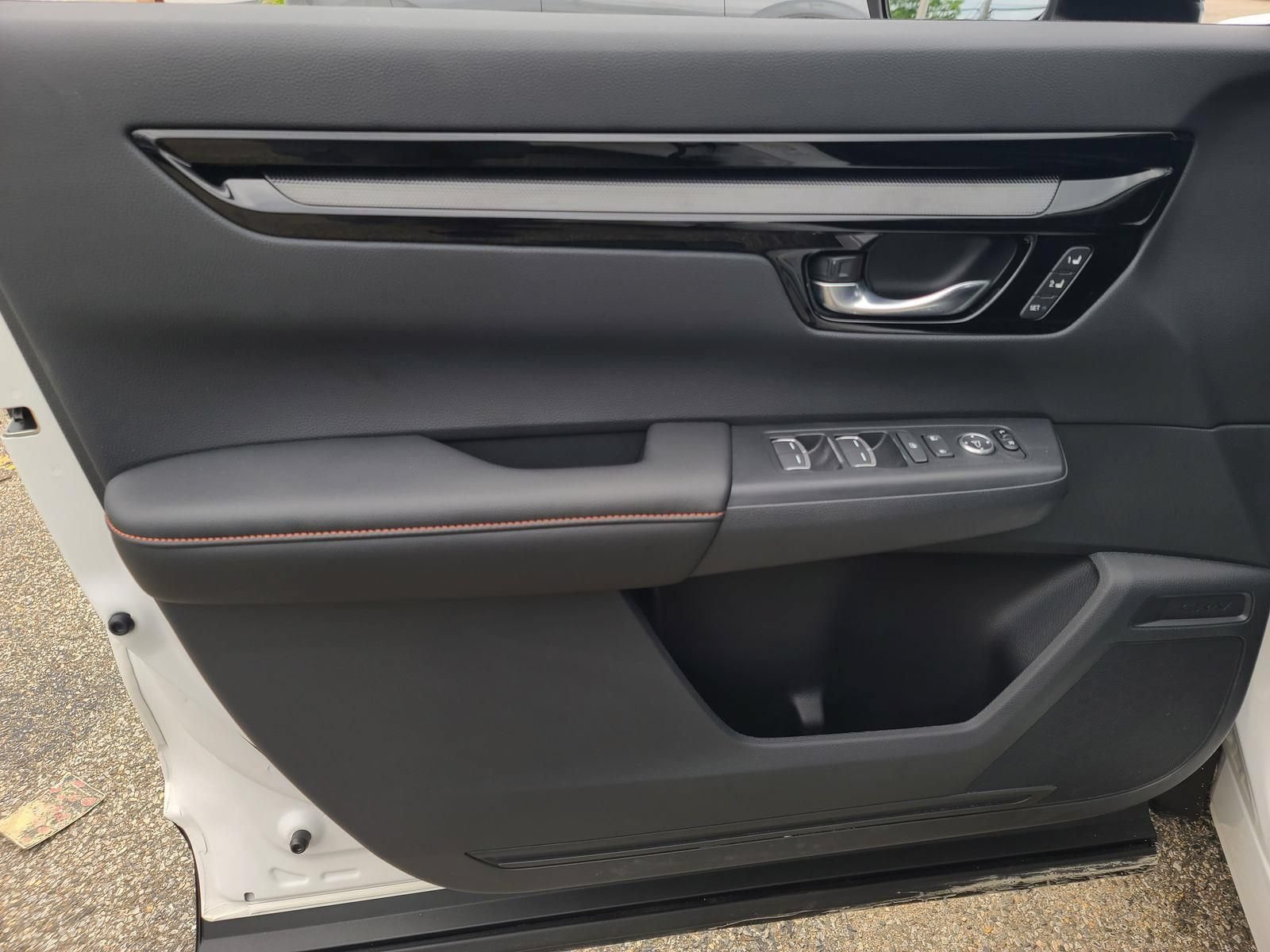 Used 2026 Honda CR-V Sport Touring image 12