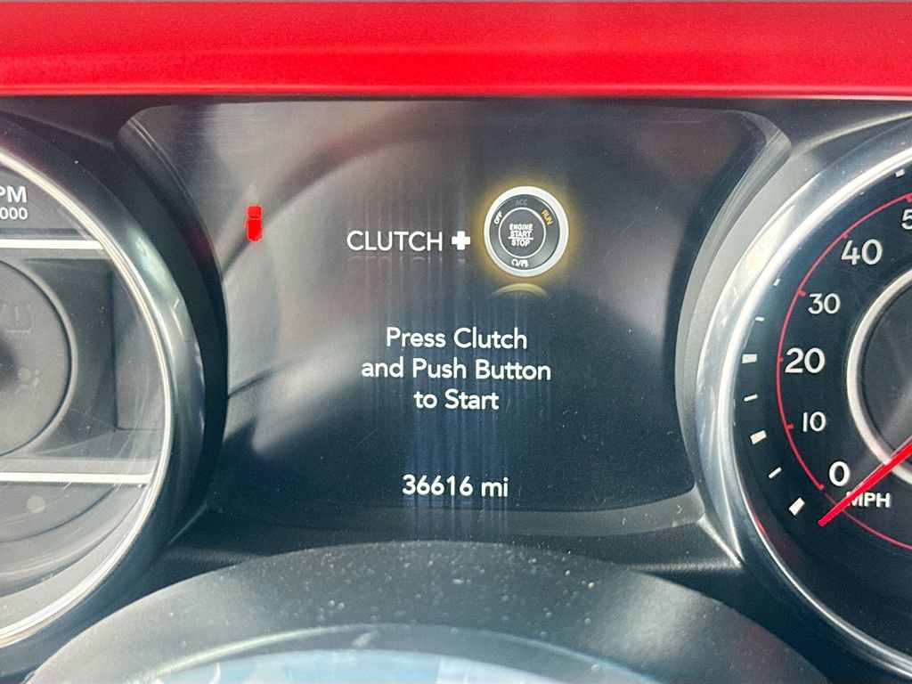 Used 2022 Jeep Wrangler Unlimited Rubicon AWD/4WD image 13