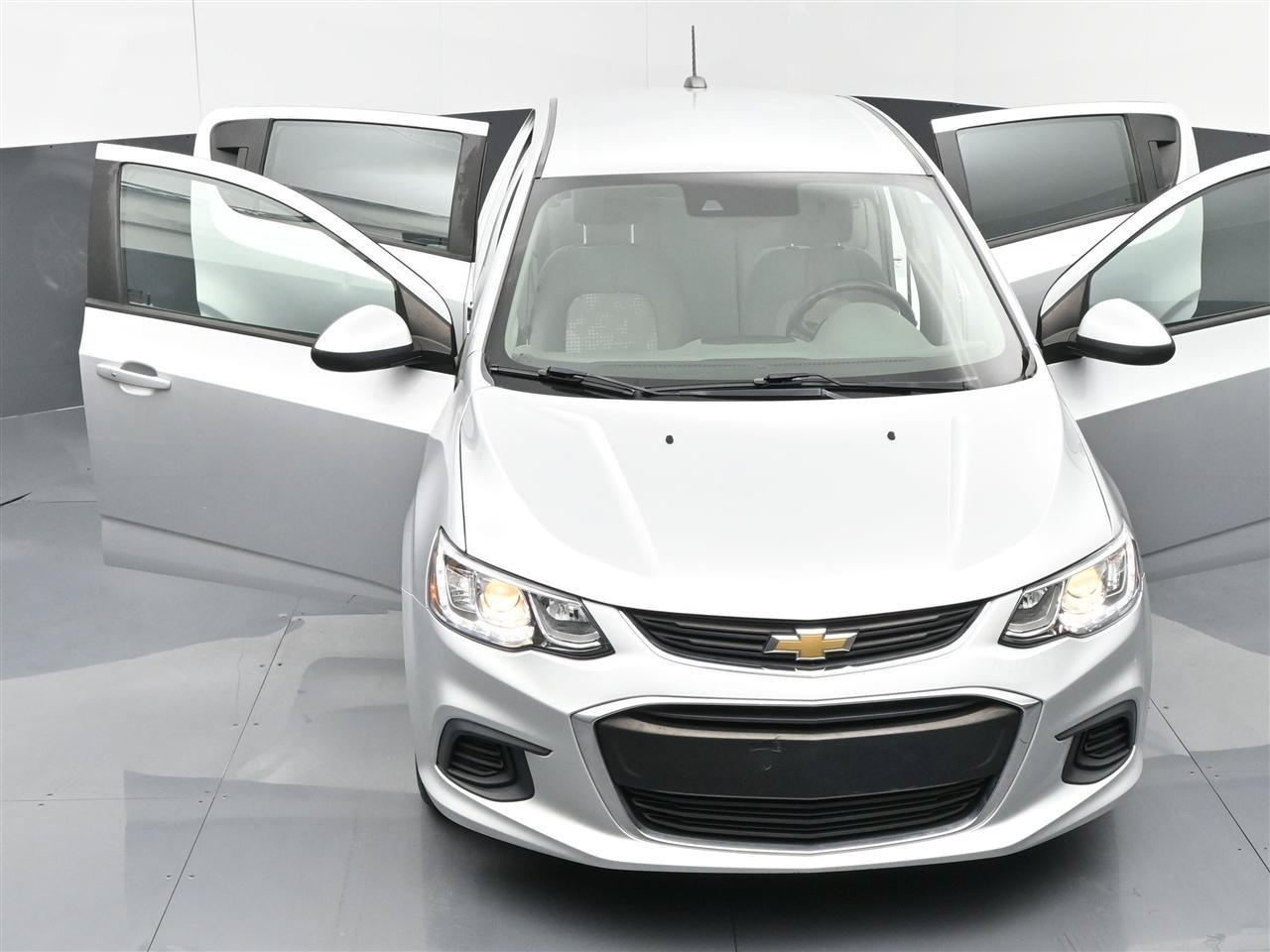 Used 2020 Chevrolet Sonic LT FWD image 38