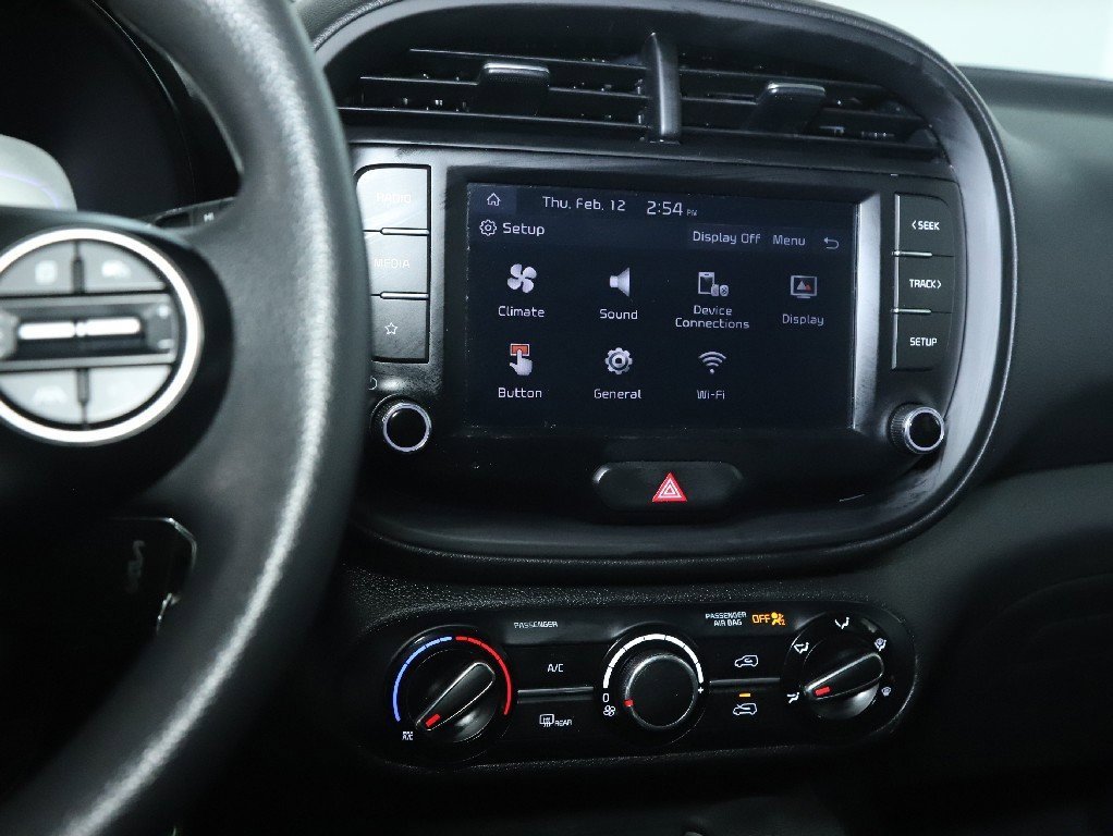 Used 2023 Kia Soul LX w/ LX Technology Package image 25