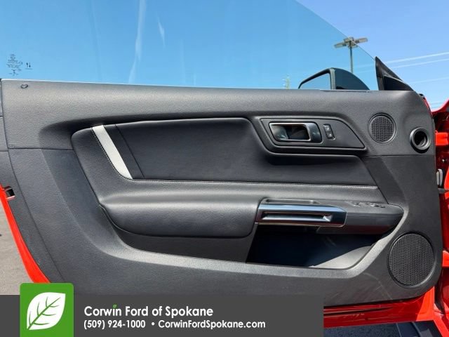 Used 2022 Ford Mustang Shelby GT500 w/ Technology Package RWD image 19