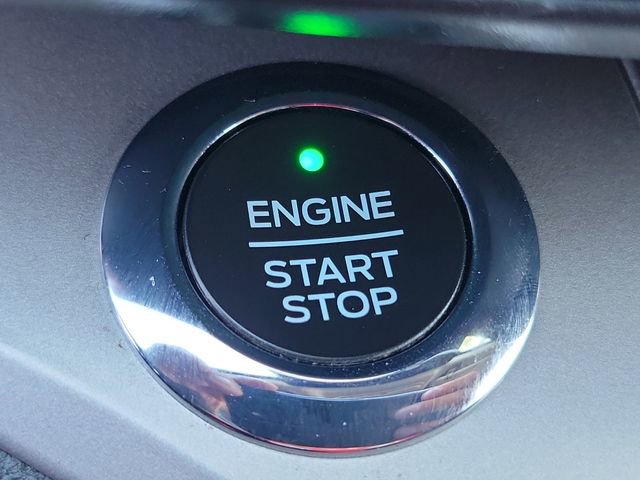 Used 2021 Ford Explorer XLT w/ Equipment Group 202A RWD image 12