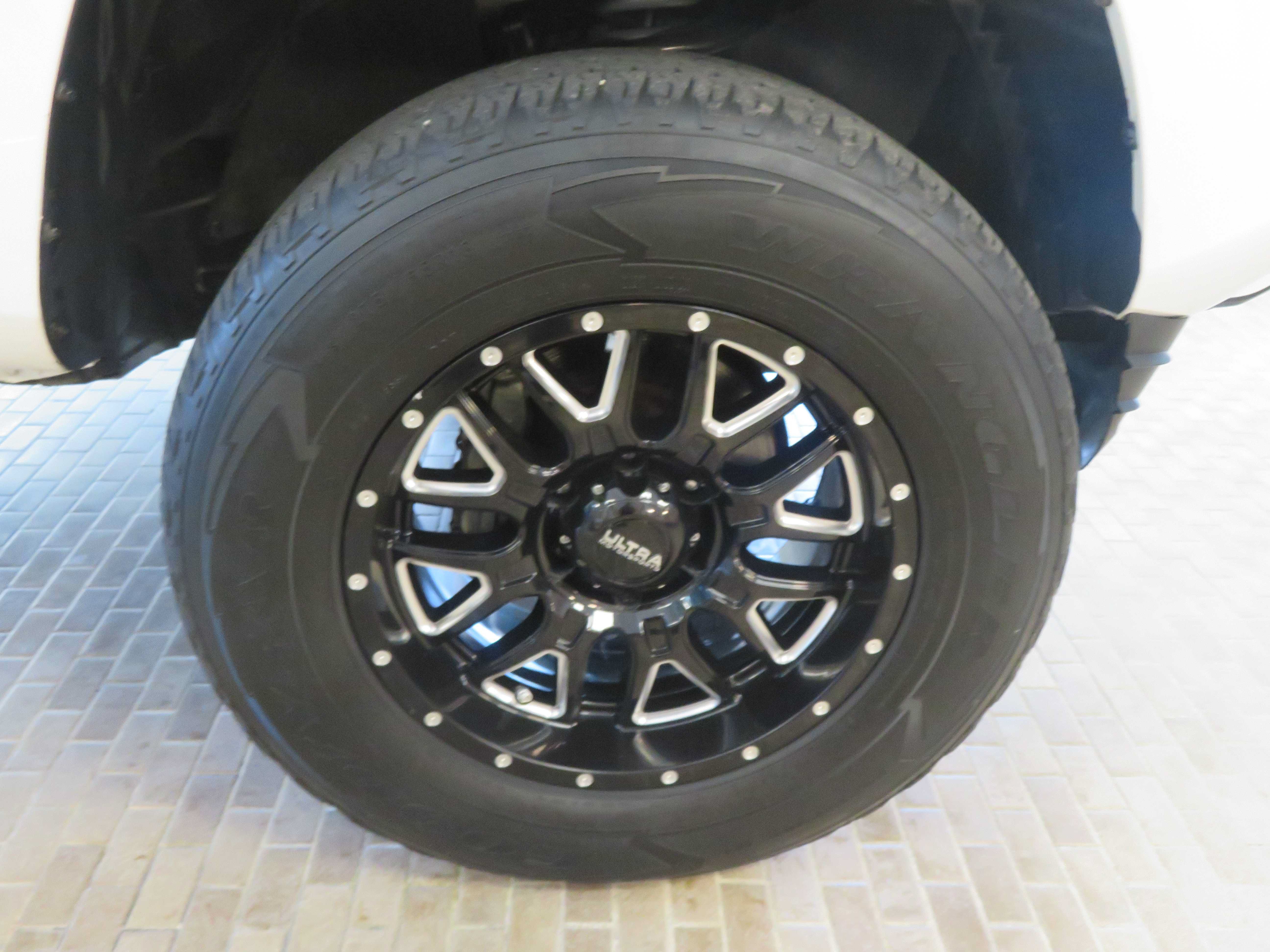 Used 2020 Toyota Tacoma SR AWD/4WD image 10