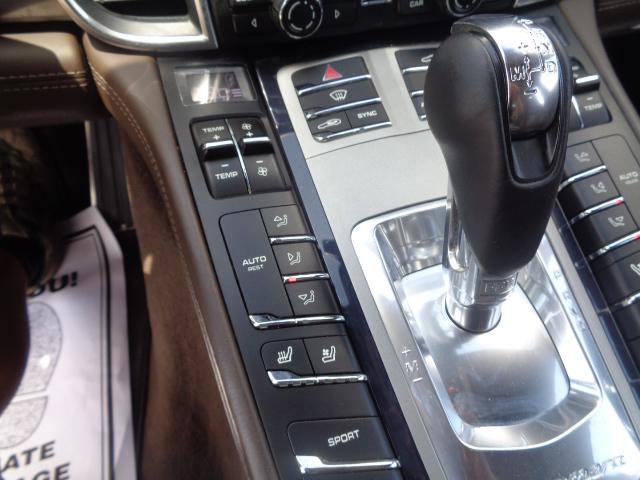Used 2015 Porsche Panamera 4S Executive image 30