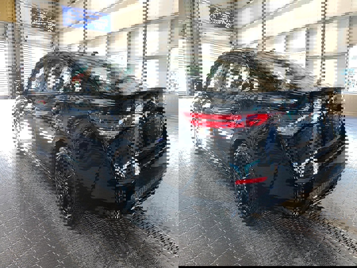 Used 2022 Nissan Sentra SR w/ Midnight Edition image 15