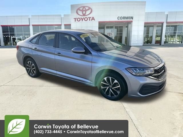 Used 2024 Volkswagen Jetta S image 1