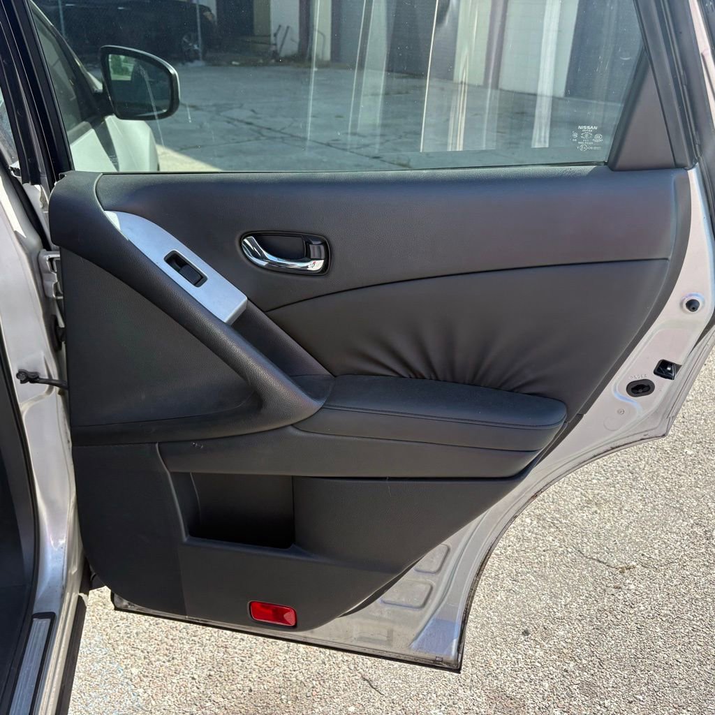 Used 2009 Nissan Murano SL w/ Technology Pkg FWD image 16