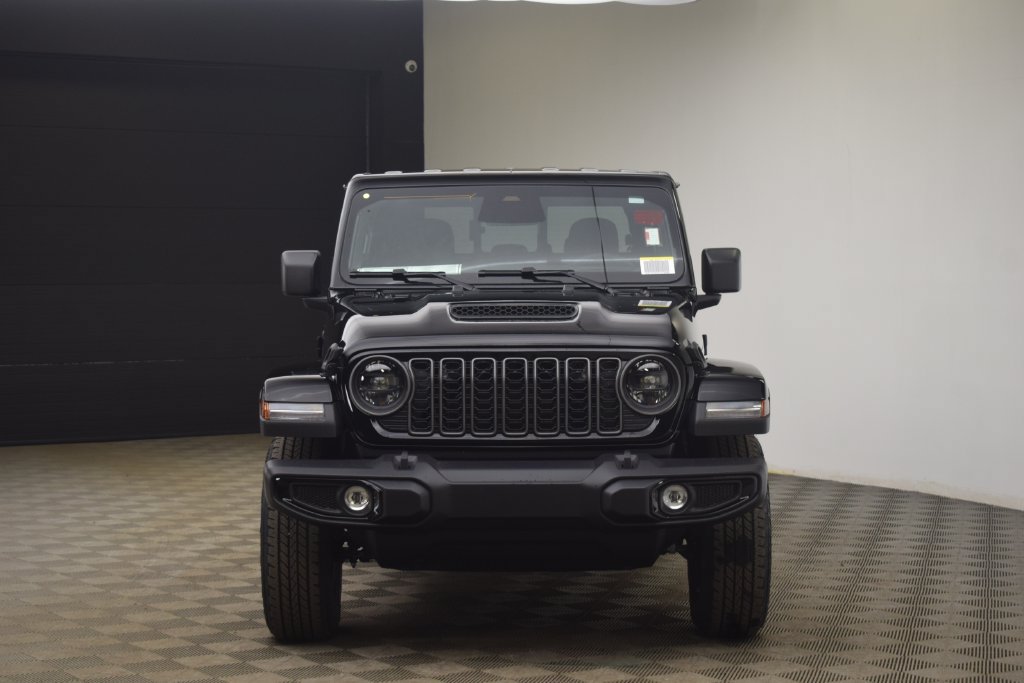 New 2026 Jeep Gladiator Sport AWD/4WD image 2