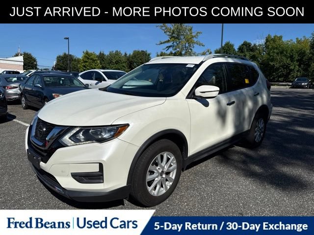 Used 2018 Nissan Rogue SV AWD/4WD image 3