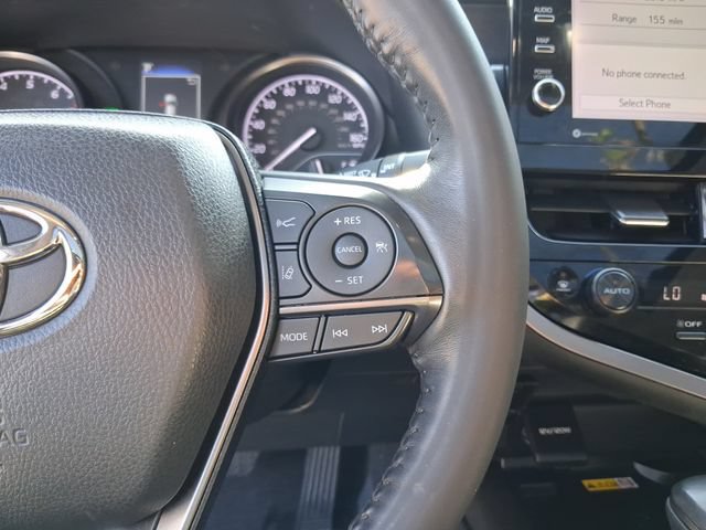 Used 2023 Toyota Camry SE w/ Cold Weather Package FWD image 18
