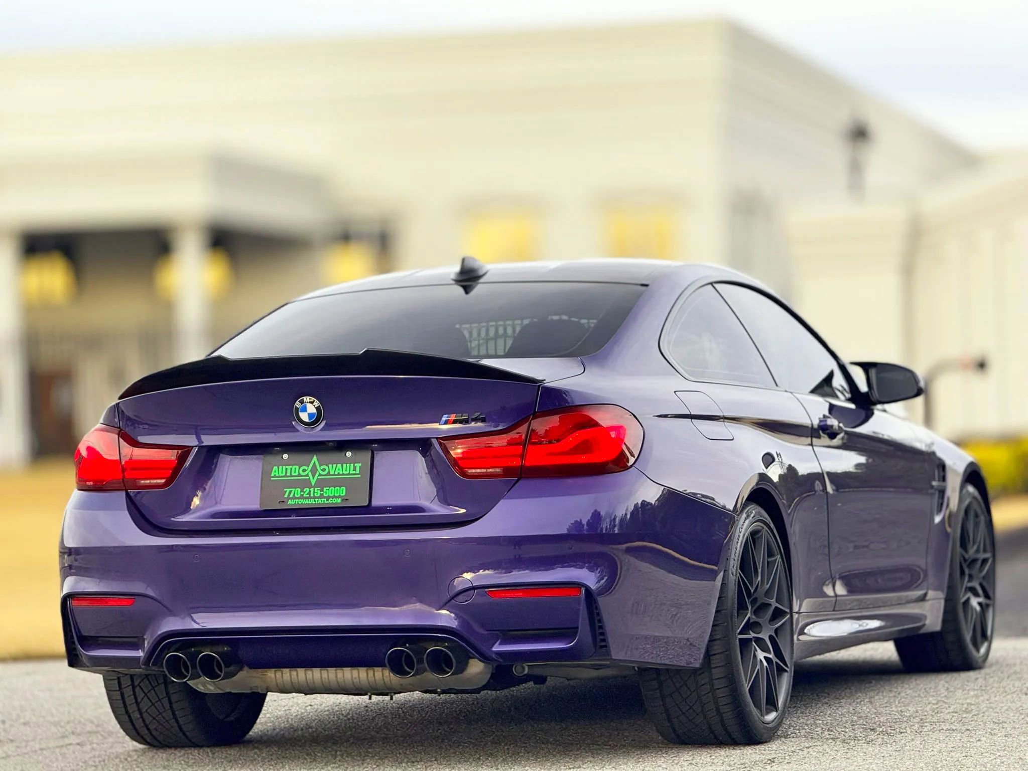 Used 2020 BMW M4 Coupe w/ Competition Package image 11