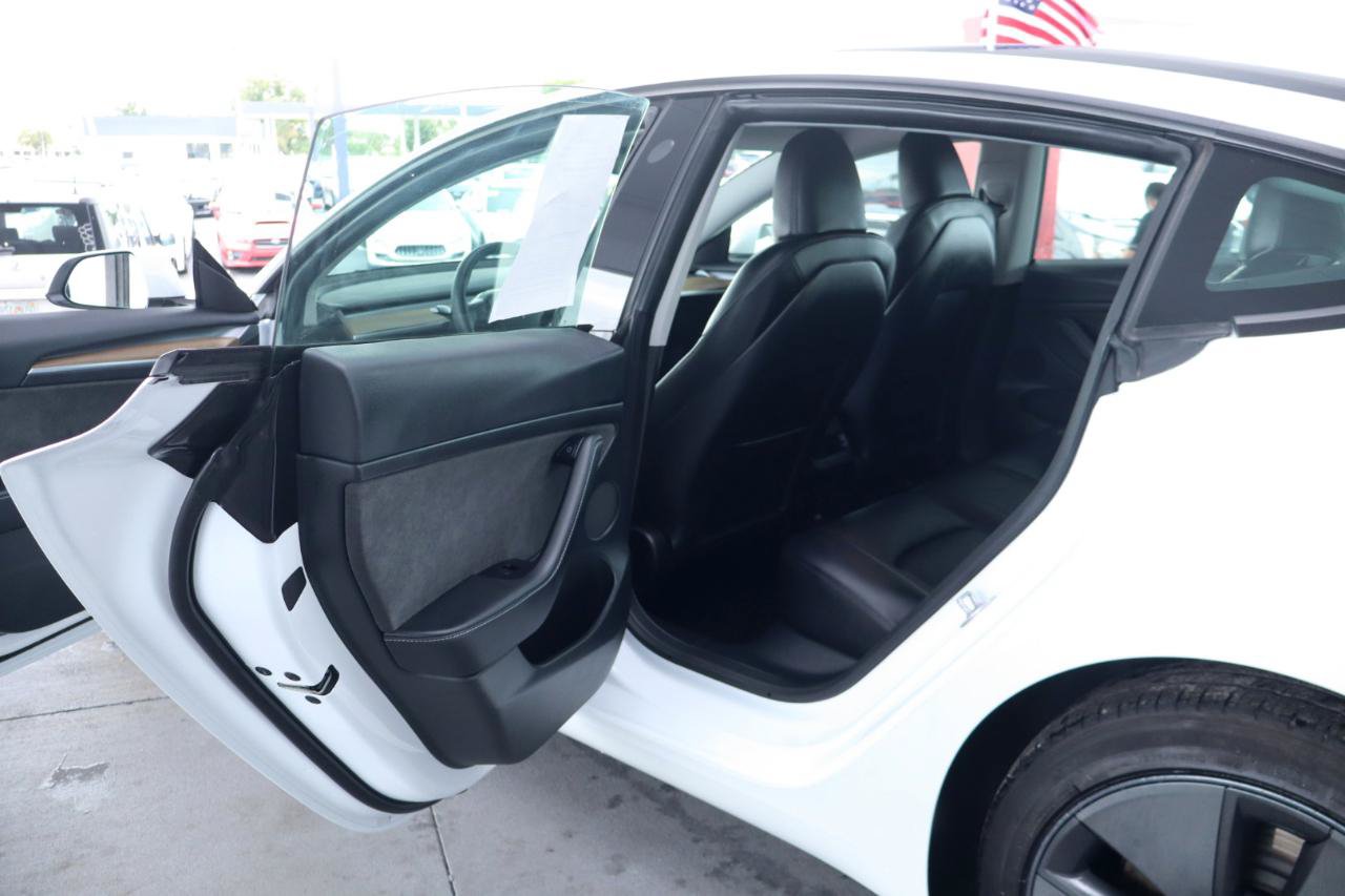 Used 2023 Tesla Model 3 Standard Range RWD image 29